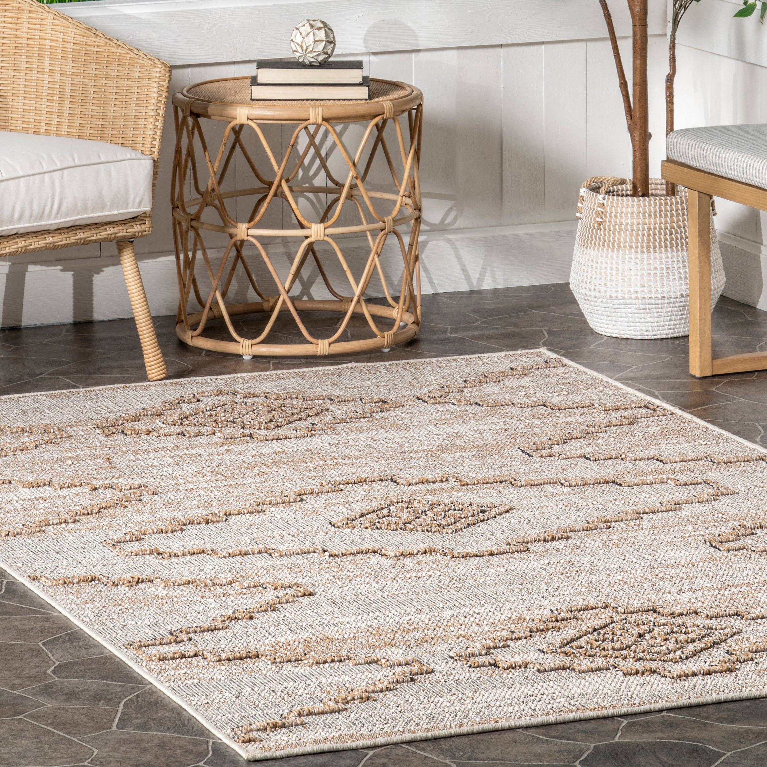 Beige Tapis intérieur/extérieur Izetta Southwestern High-Low en vente sur Faire8