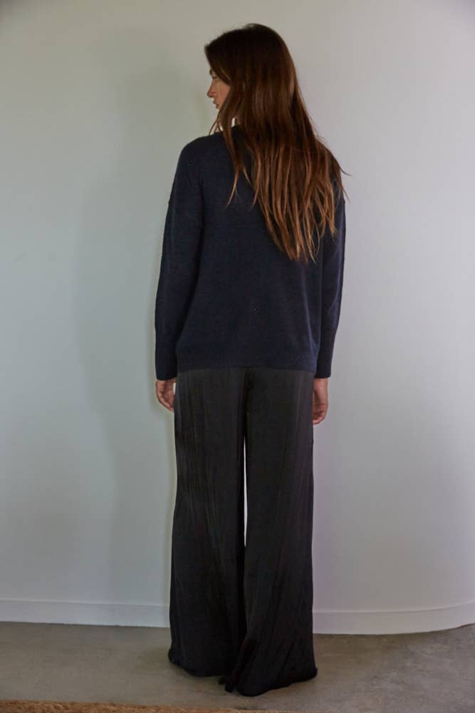 Dunkle Navy W1760 | Strickpullover mit Paillettendetail für den Großhandel auf Faire5