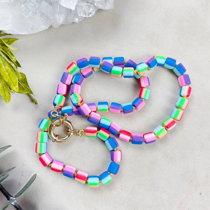 Ewelina Pas Jewelry - Vendita all'ingrosso Collane di perline/perle - Collana annodata a mano con perline in argilla polimerica Mira/Colorblock5