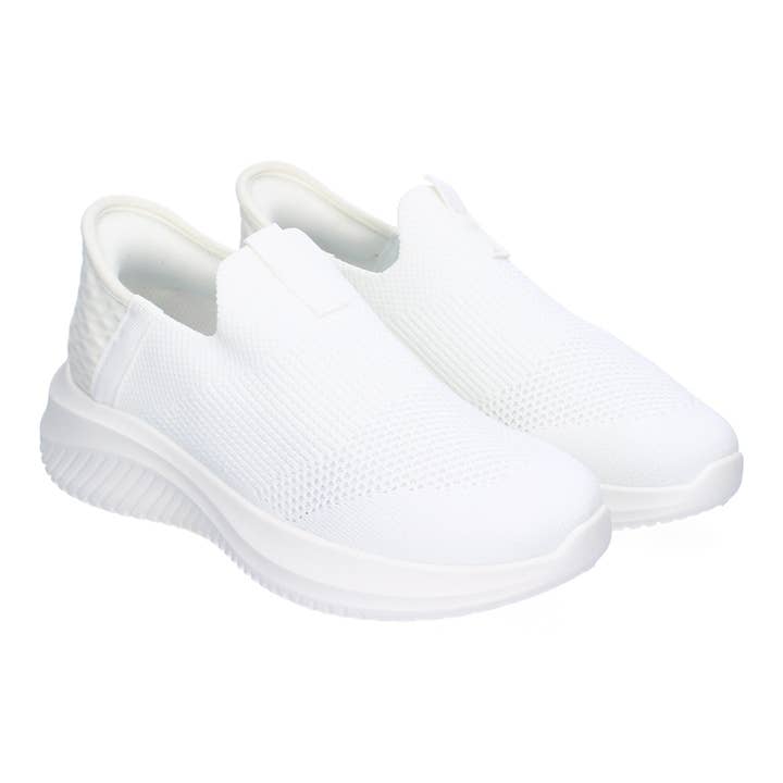 Elegant Flat White Sports Shoes for Women for wholesale by Brideluxe Mayorista