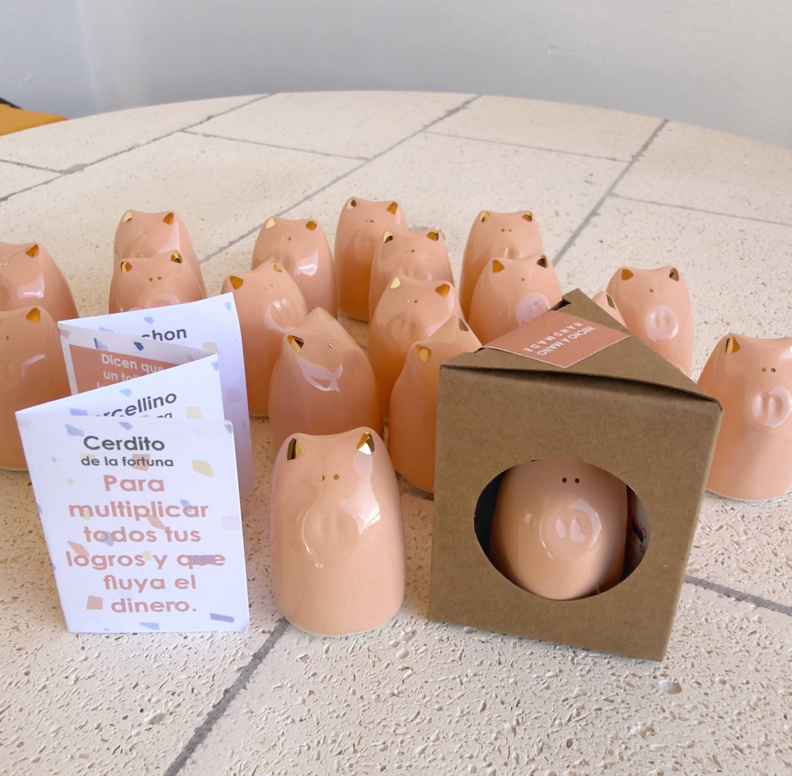 Picuru ceramicas - Wholesale Decorative Figurine - Fortune Pig Amulet - Gold Luster 5 Languages5