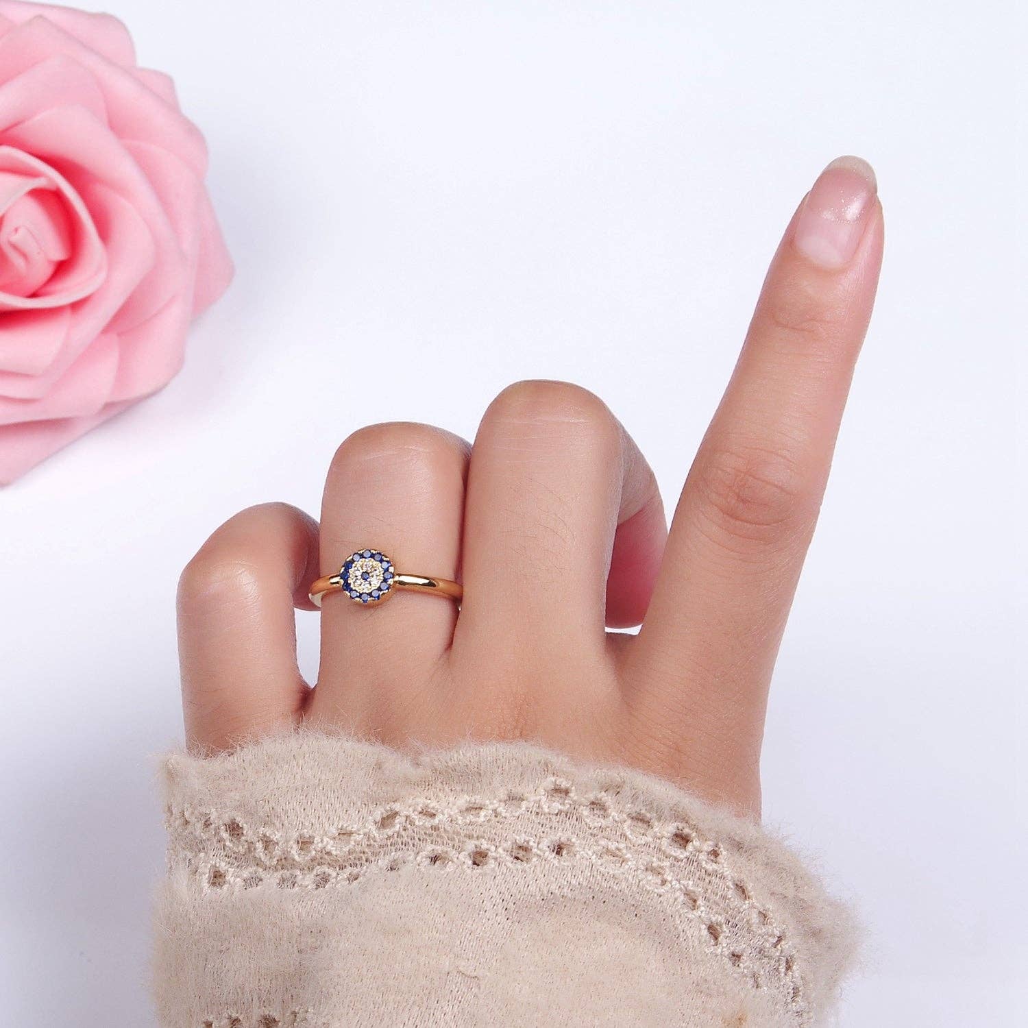 Aim Eternal – wholesale Ring med flera stenar – 16K guld fylld blå mikro asfalterad CZ rund onda ögonring | O10524