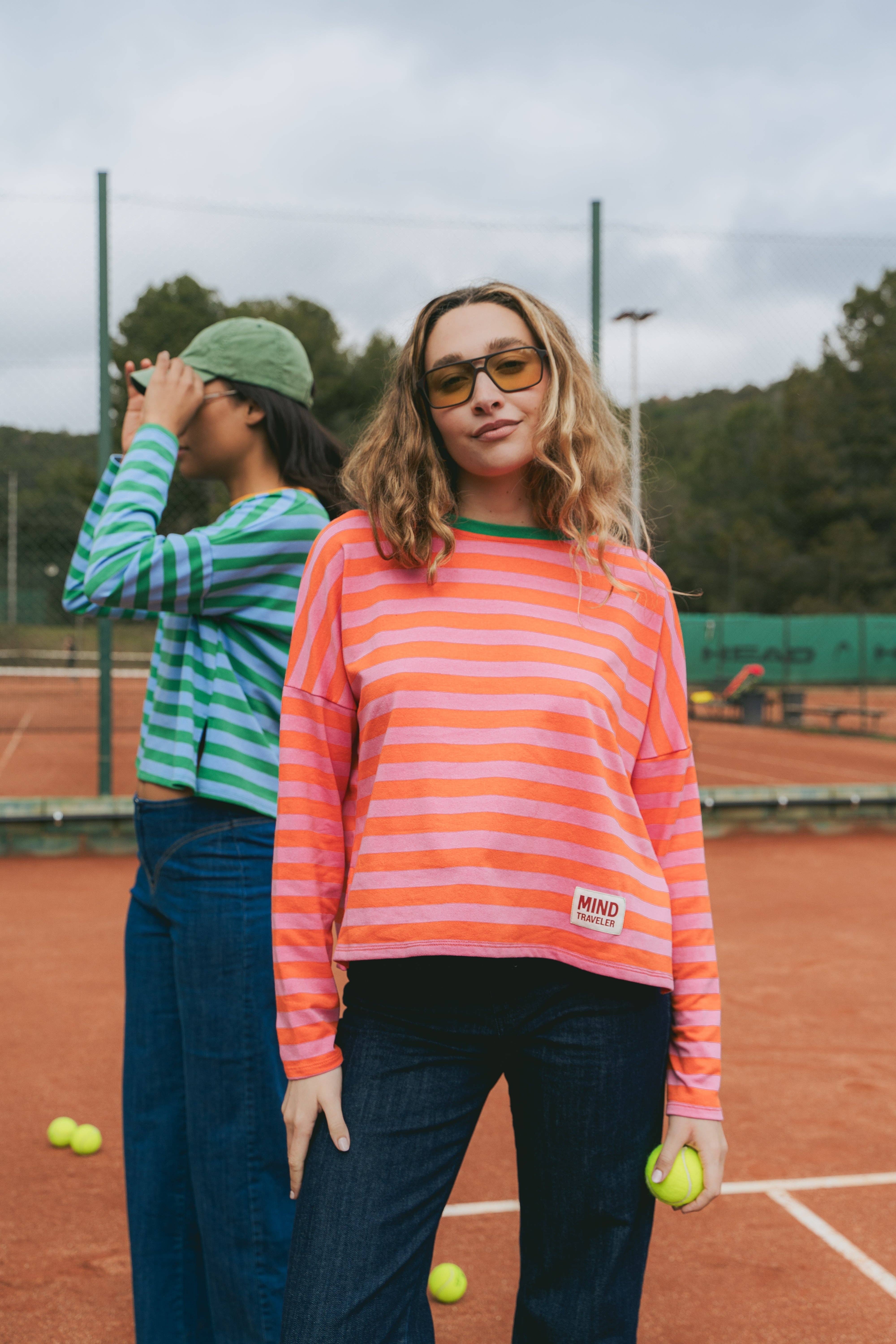 MindTraveler - Vente T-shirt – femme - T-shirt orange Núria à manches longues2