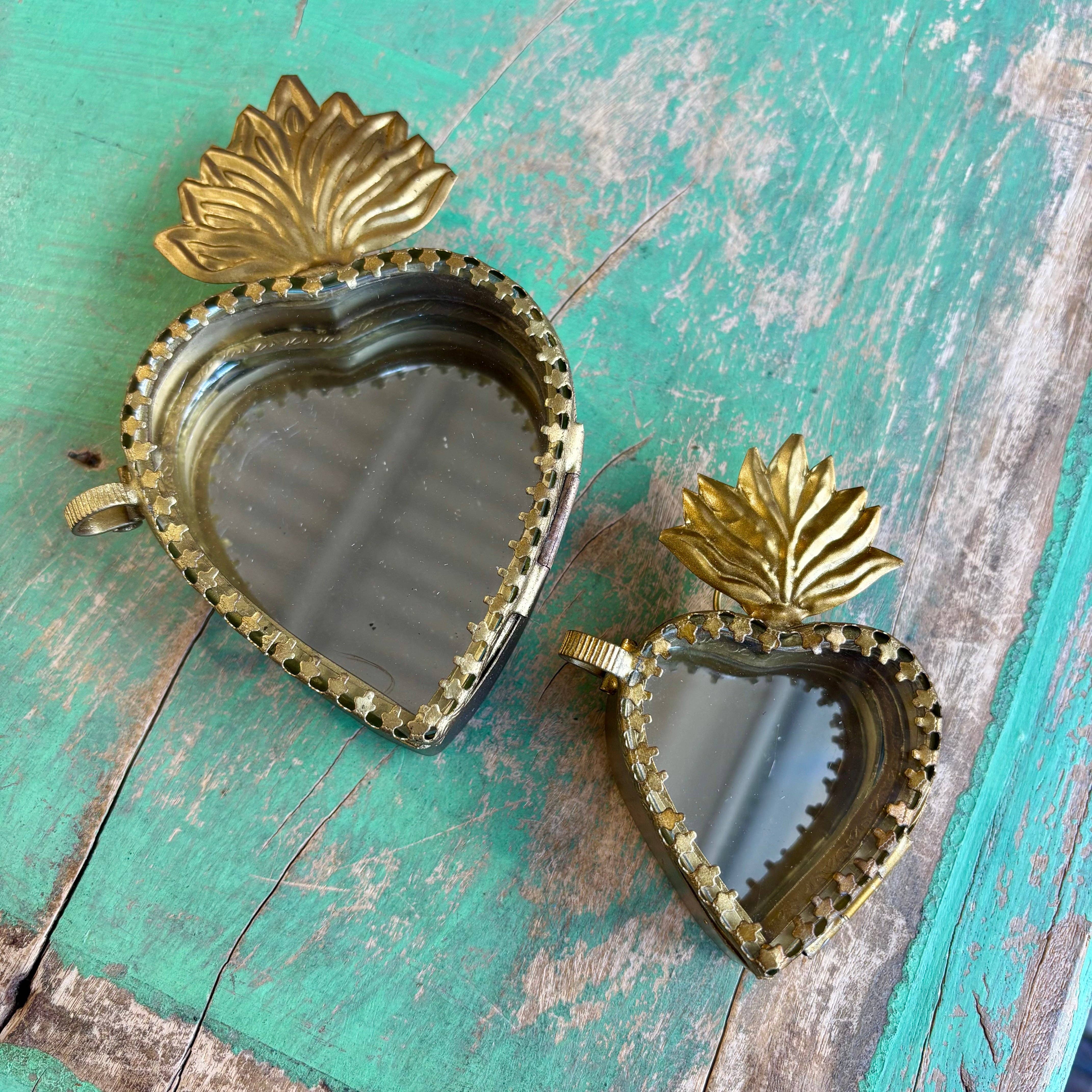 Love and Honor Jesus LLC – wholesale Decorative box – Glass Sacred Heart Boxes13