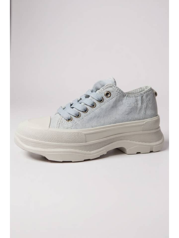 A Woman we Love - Wholesale Lifestyle trainers – Women′s - Low-Top Unisex Sneakers – Gray6