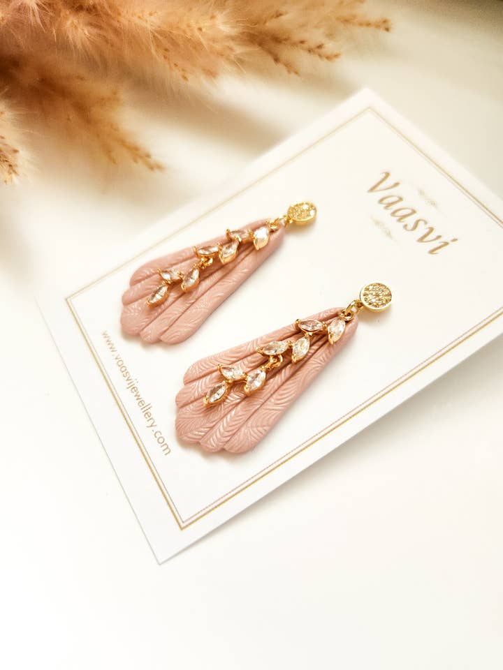 Lilith pour la vente par Vaasvi Jewellery