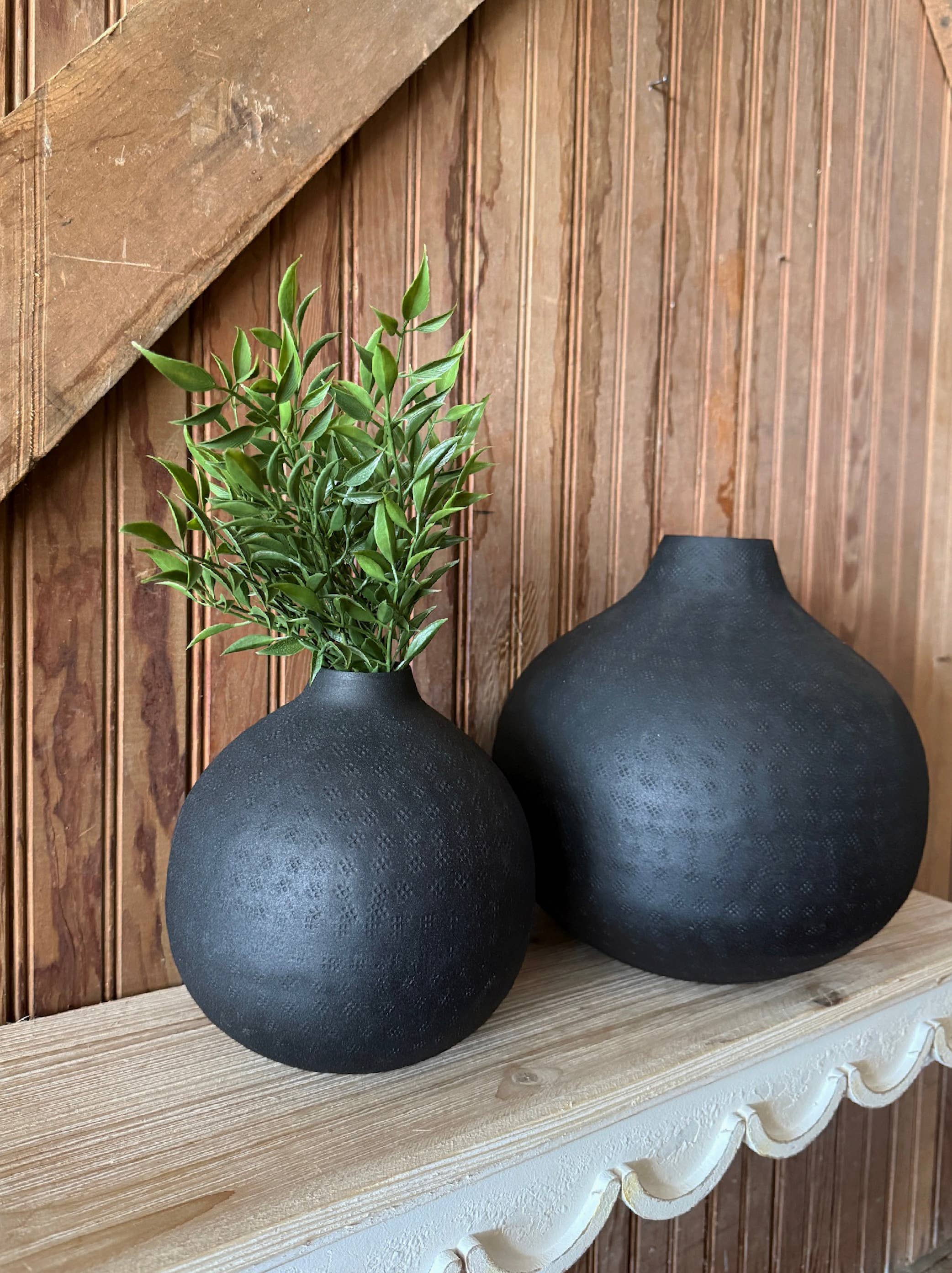Made Market Co. - Wholesale Vase - Textured Vase Large Round2