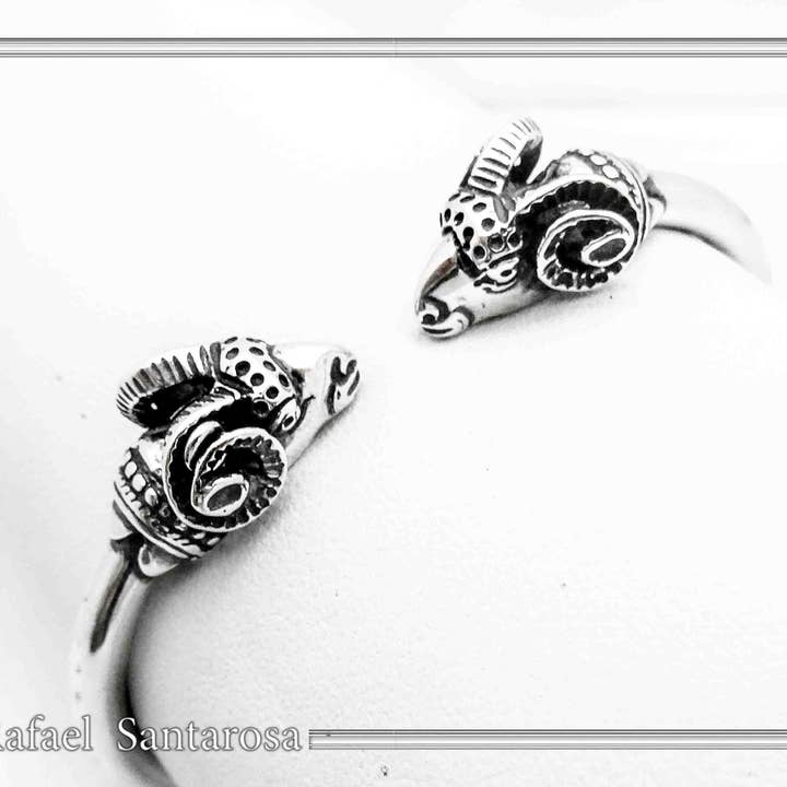 RAFAEL SANTAROSA - Vendita all'ingrosso Bracciale a polsino - Bracciale rigido in argento con testa di ariete doppia8