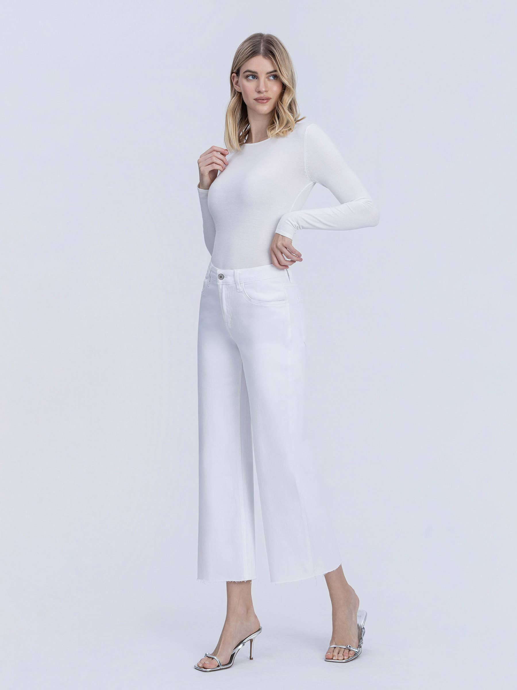 HIGH RISE OPTIC WHITE CROP WIDE LEG JEANS T5894WH for wholesale on Faire6