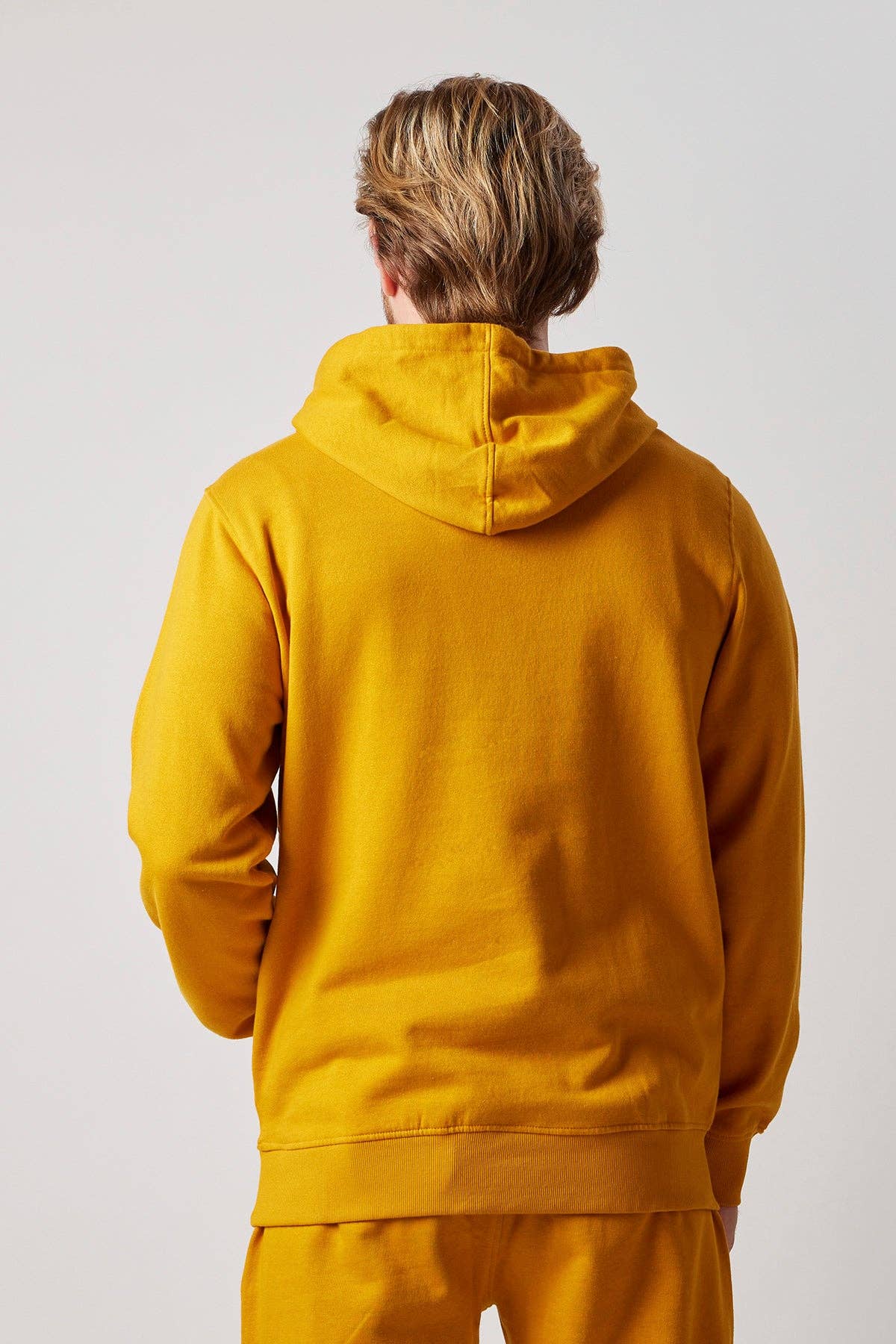 Ocre Sudadera con capucha cepillada en algodón orgánico certificado de venta al por mayor en Faire3