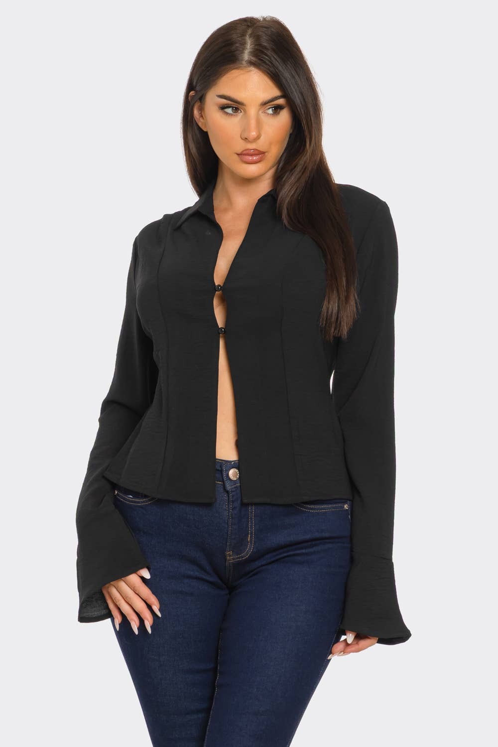 Julia by LoveJ – wholesale Blus - Dam – Framknäppt topp med knytning och öppen rygg10