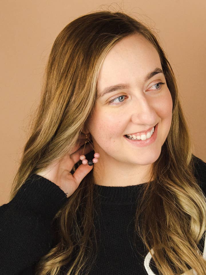 Pendientes difusores de lágrima con rodonita rosa y roca de lava para venta al por mayor de Two Birds Eco Shop