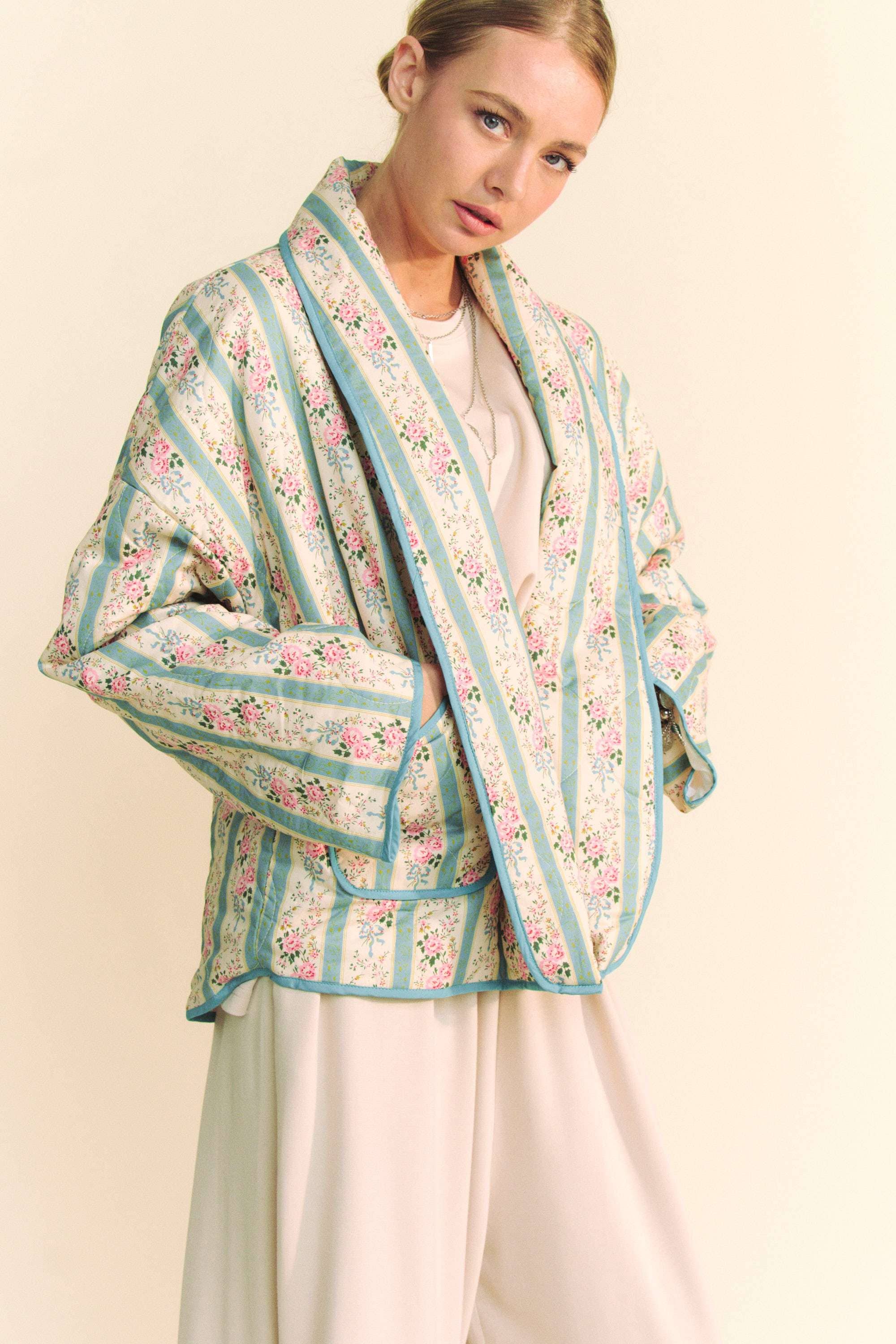 Davi & Dani - Wholesale Jas - Dames - WAIVY GEWATTEERDE OPEN JAS MET BEHANGPRINT13