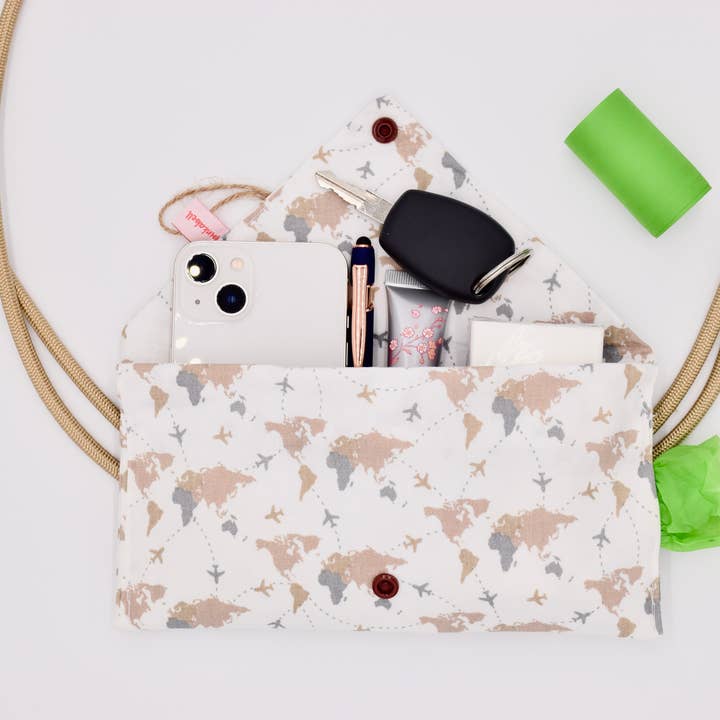 Gassiclutch Deluxe Globetrotter for wholesale by pinkabell e.U.