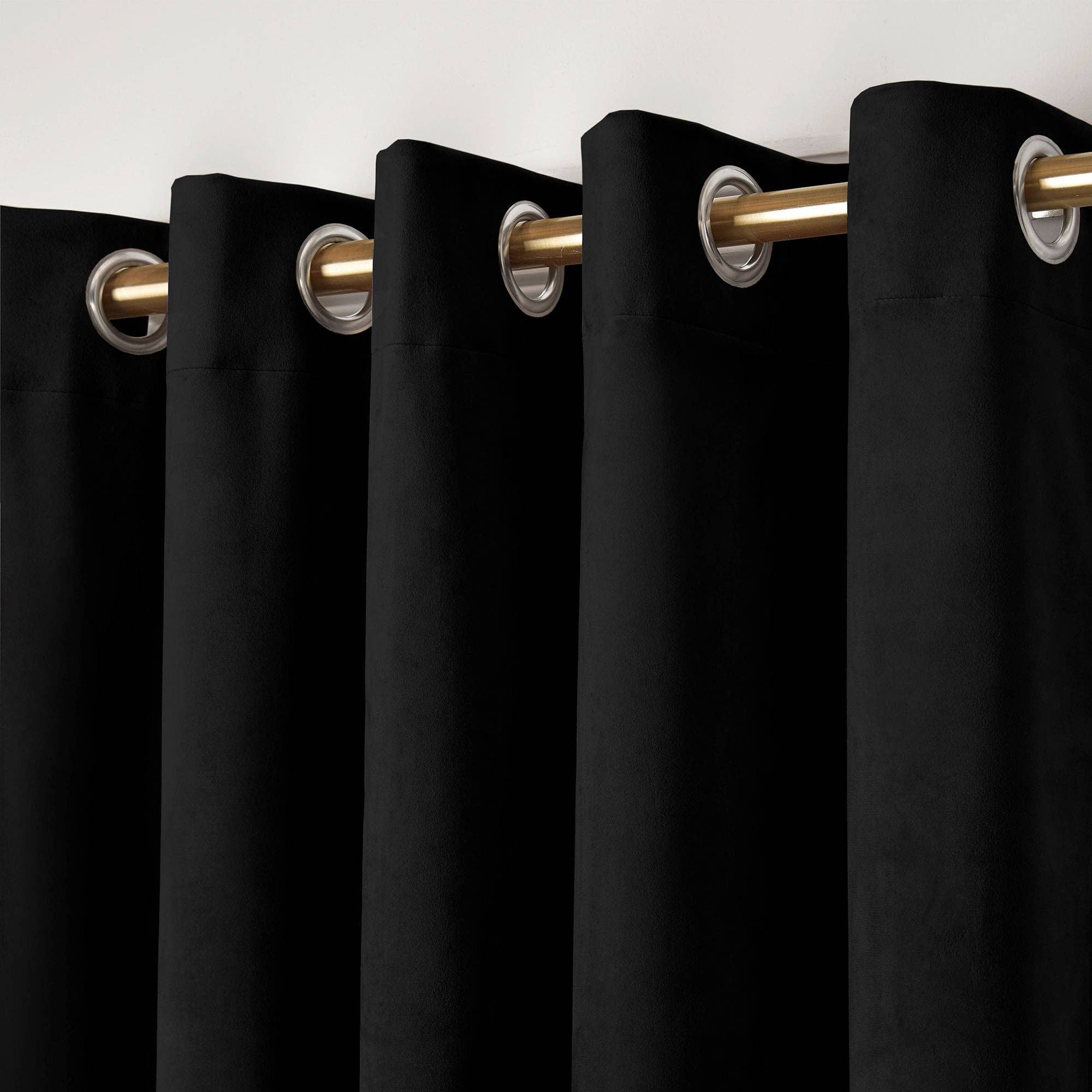 UW Home – wholesale Curtain – Montrose Eyelet Curtains by Laurence Llewelyn-Bowen in Black2
