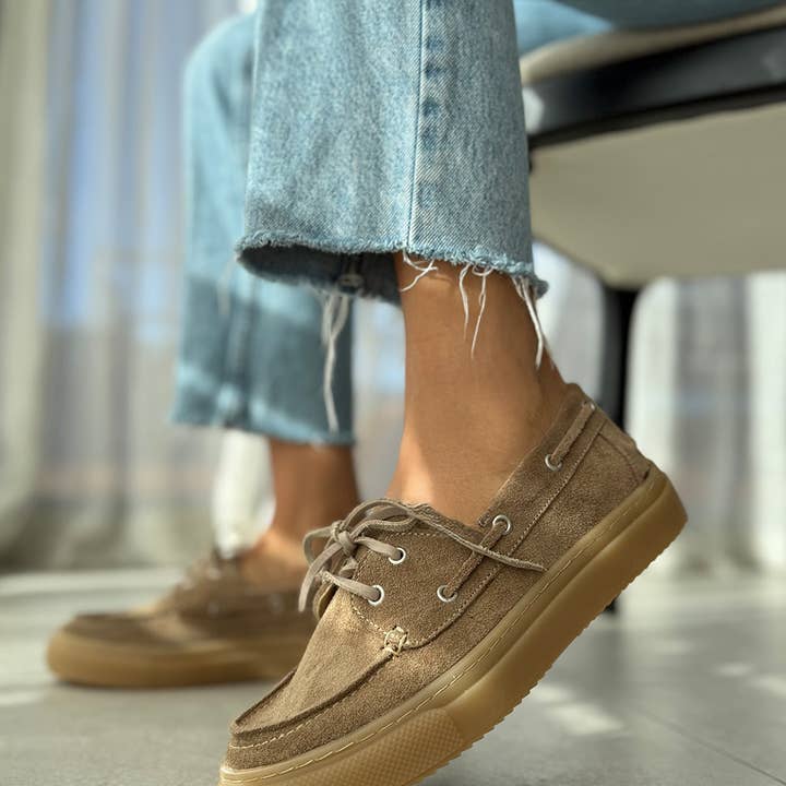 Dayan mink and other Purchase Wholesale dayg. Free Returns & Net 60 Terms on Faire trending on Faire.