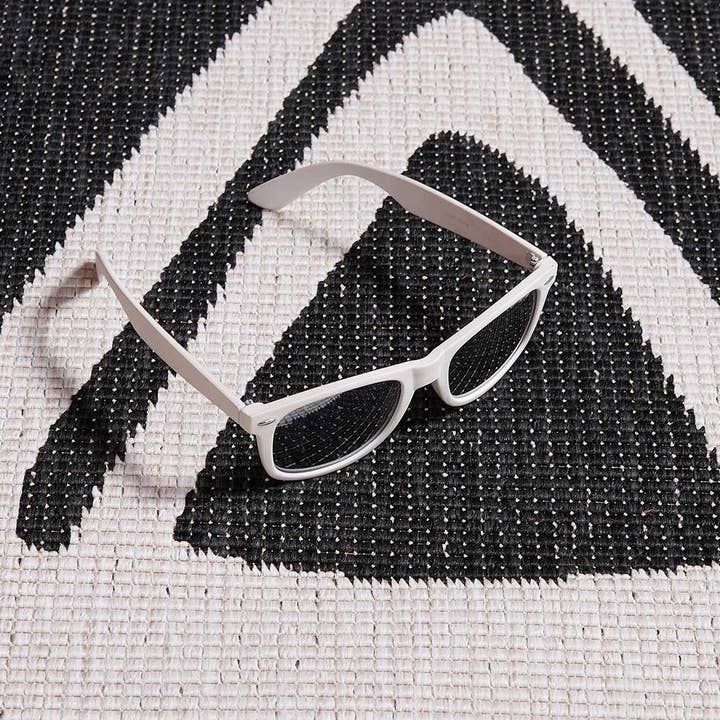 Schwarz AF ARIBIA Wendbarer Outdoor-Teppich aus Polypropylen für den Großhandel auf Faire6