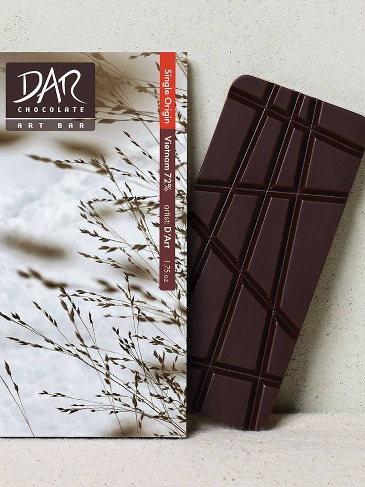 Vietnamese Organic Dark Chocolate Bar 72% Cacao Vegan for wholesale by Dar Chocolate