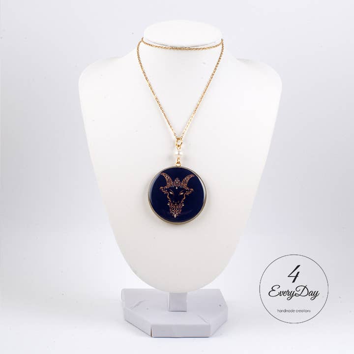 Medaglione : segno zodiacale Capricorno per la vendita all'ingrosso da parte di 4everyday Handmade