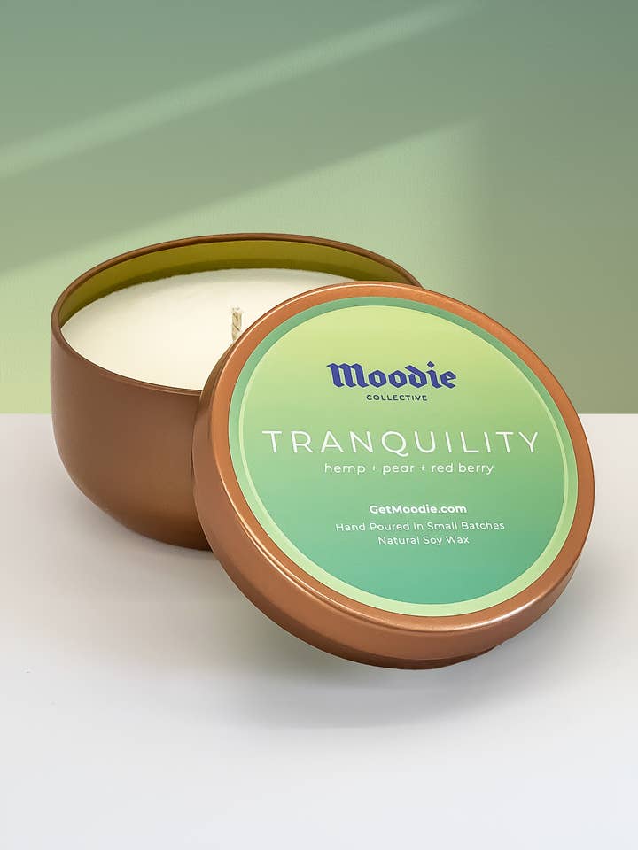 Tranquillité : chanvre+poires+baies rouges pour la vente par Moodie Collective