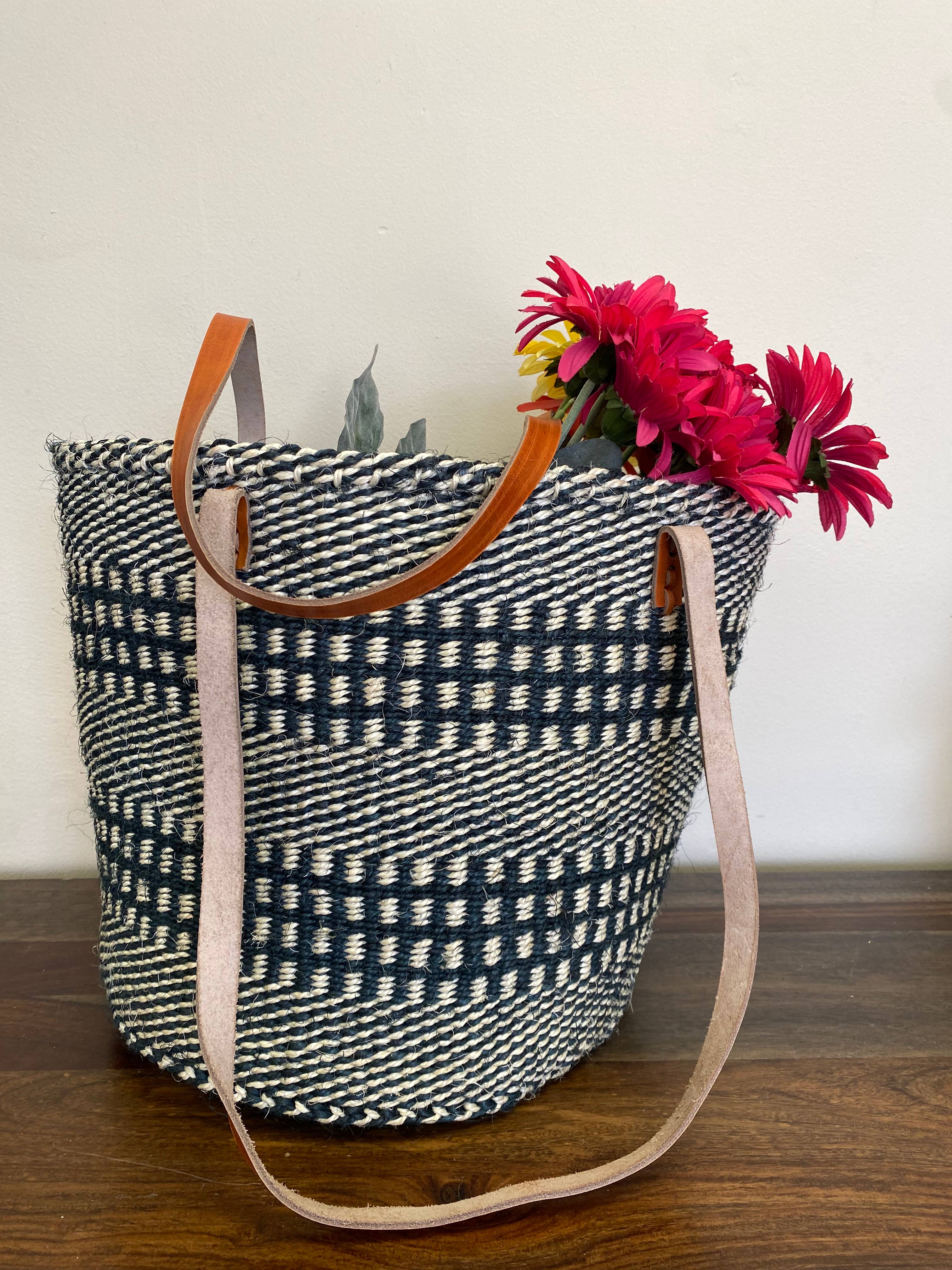 Gitzell FairTrade – Sacola - Mulher por atacado – Bolsa tradicional africana de sisal com alças de couro2