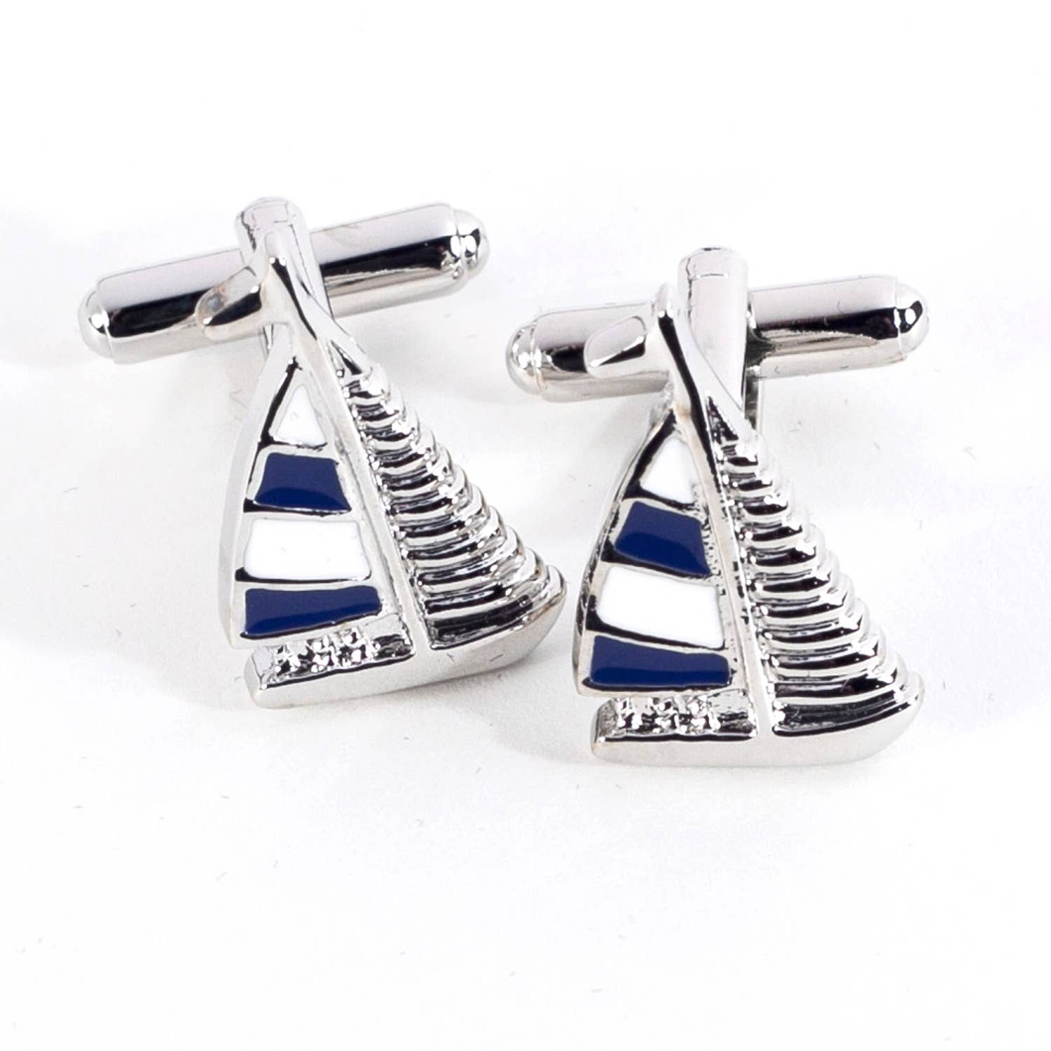 Abotoaduras banhadas a ródio com design de barco a vela azul e branco por atacado de BeyBerk International