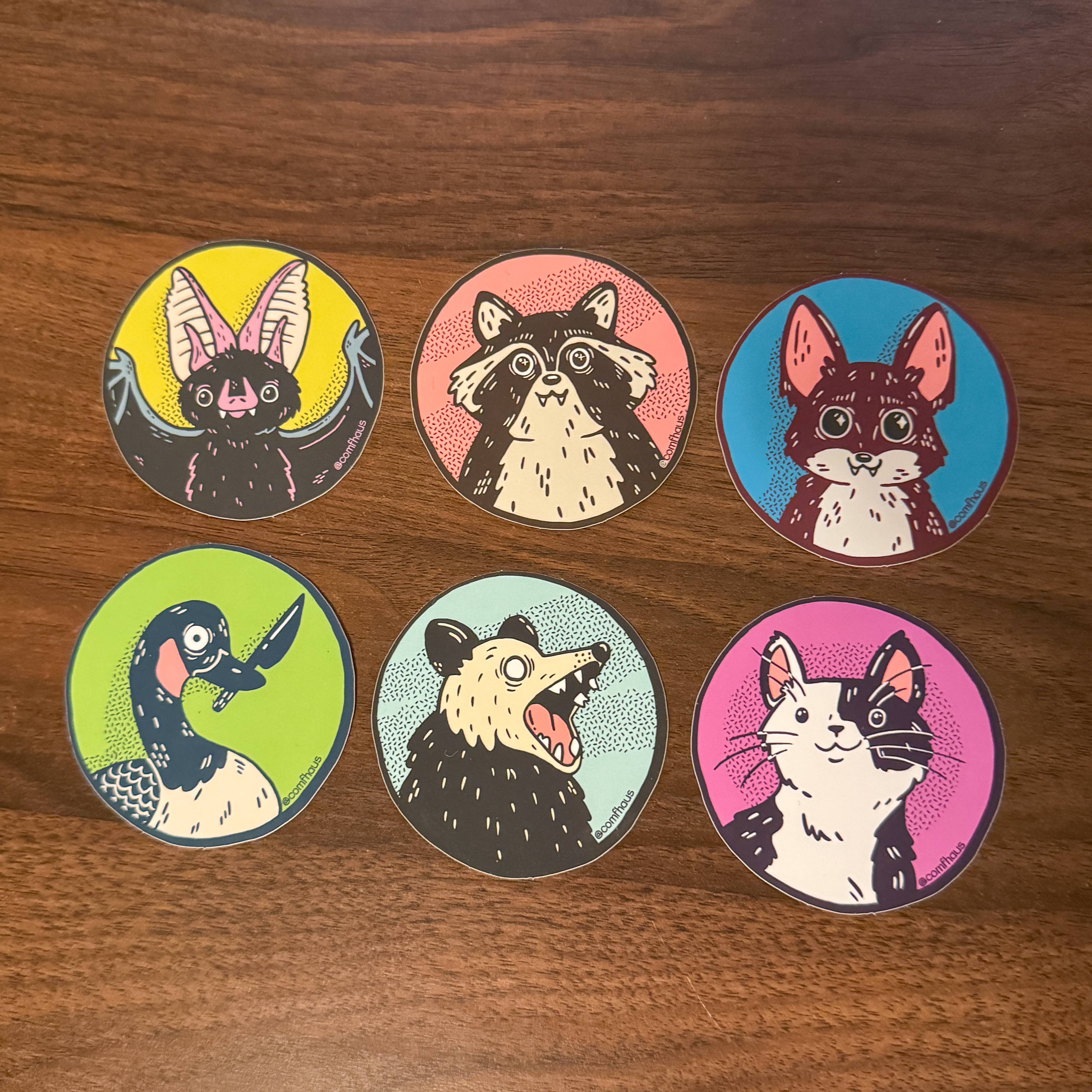 Comfhaus – Großhandel Aufkleber – Vinyl-Aufkleber mit Gans und Messer | Cozy Critters1