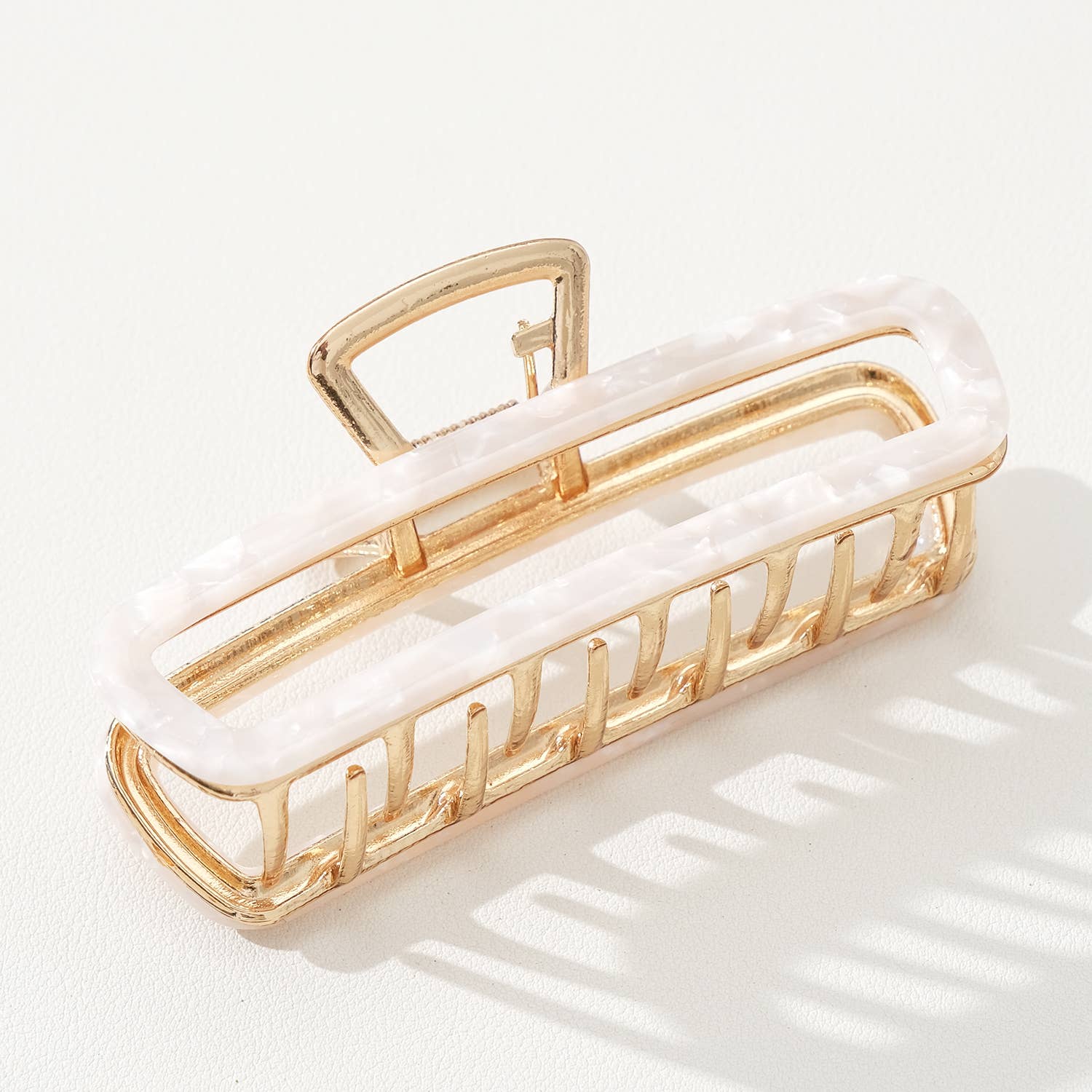 Assorted Harlow | Medium Hollow Rectangle Metal Claw Clip for wholesale on Faire10