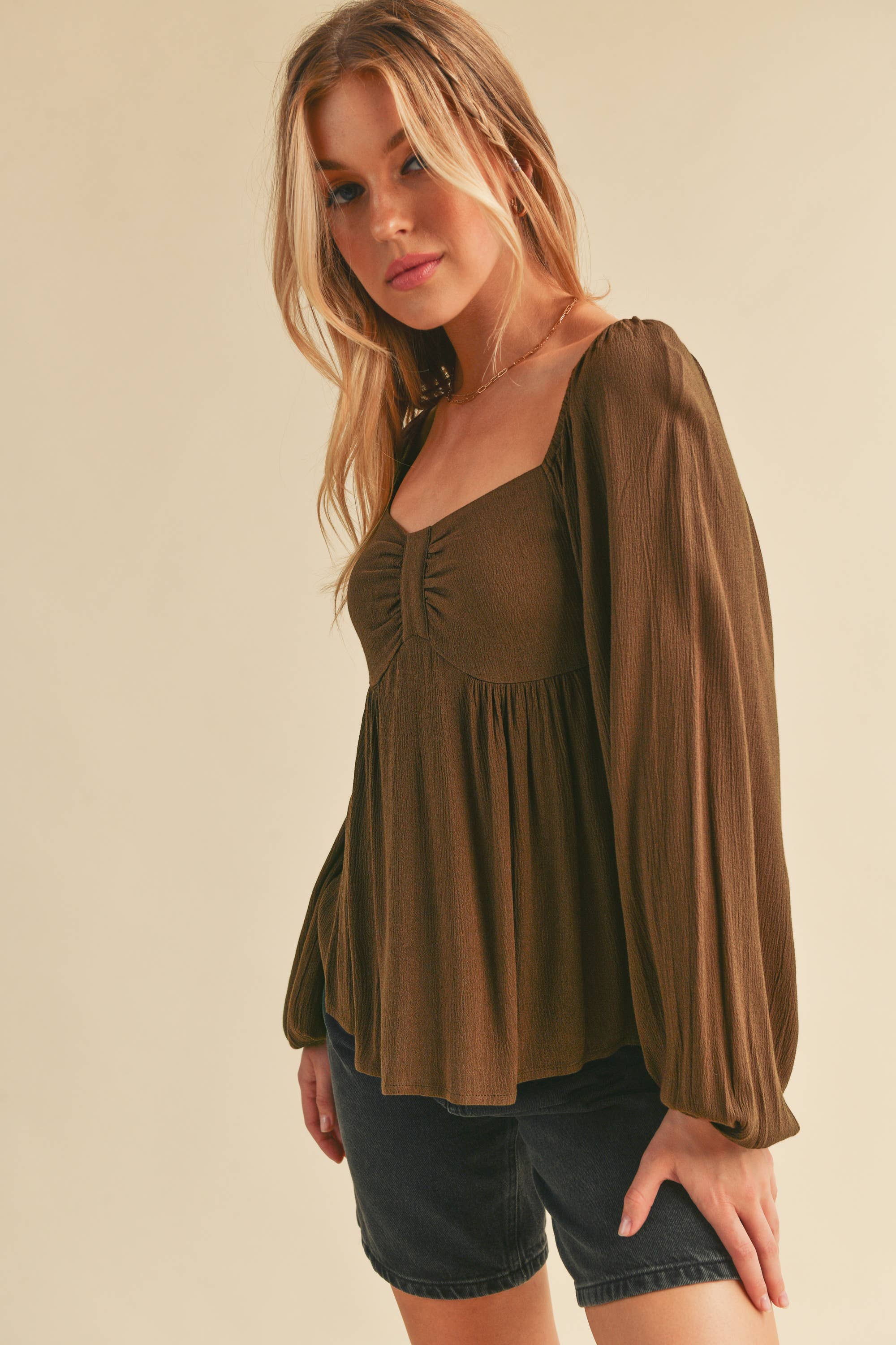 AEMI + CO - Wholesale Blouse - Women's - 8136BK Silvana Top24