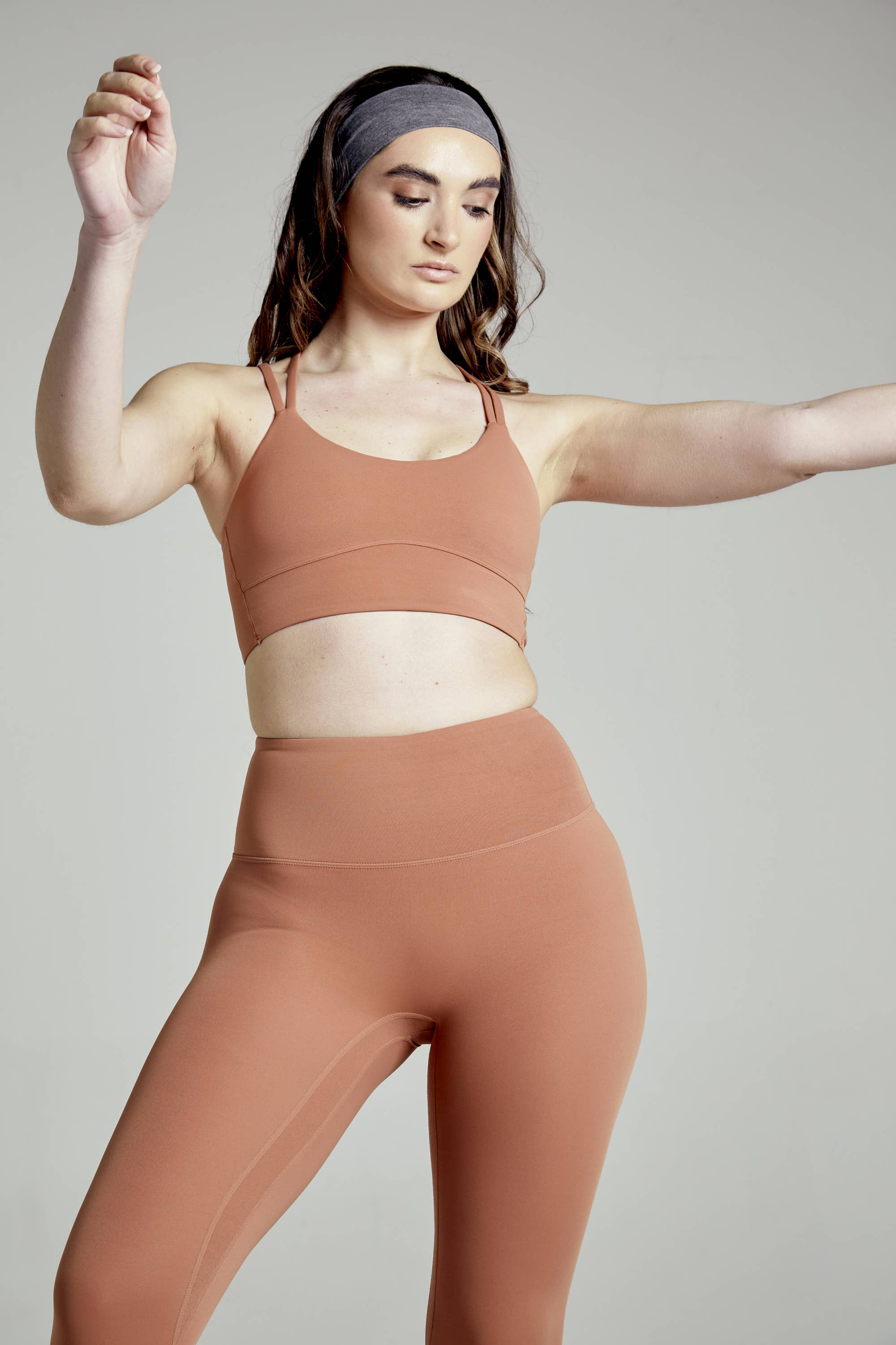 Season Lifestyle – wholesale Sports bra – Women's – Move Bra- Chocolate3