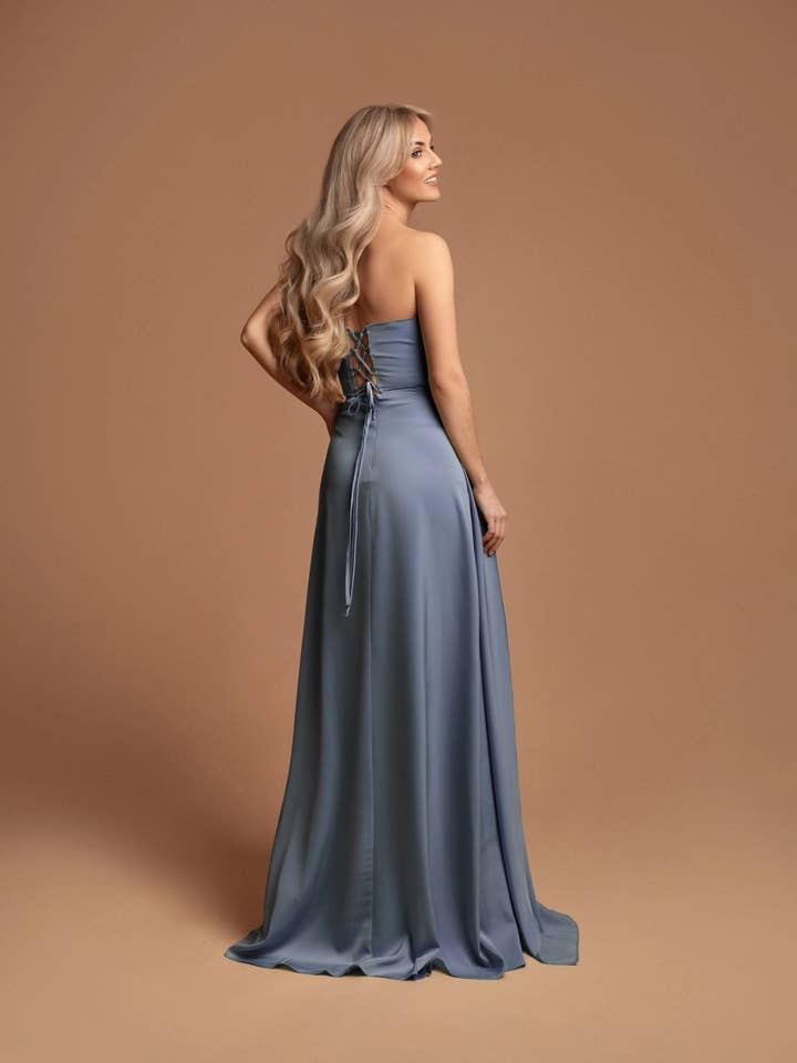 Eva & Lola - Epsilonn - Wholesale Gown - Women's - HM2472 - Elegant long dress13
