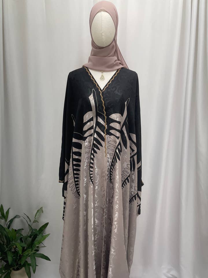 Abaya Eleganza Ombra per la vendita all'ingrosso da parte di Palestinian Elegance