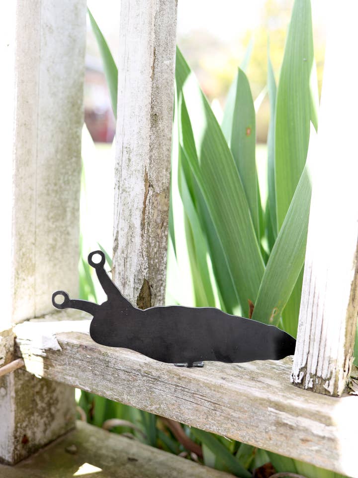 Estatua de babosa para venta al por mayor de Highland Ridge | Handmade Home Decor