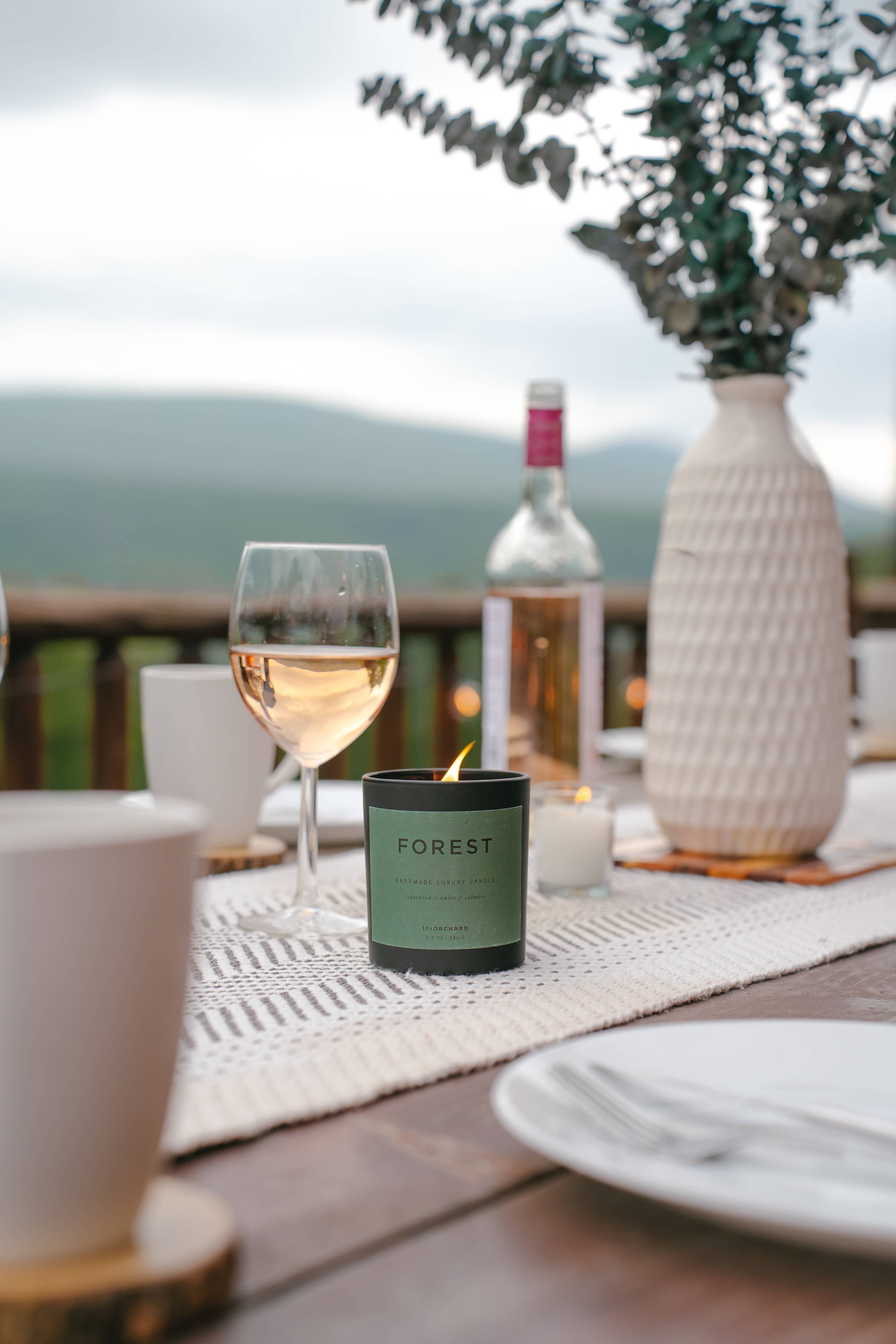 17 & Orchard Candle Co. - Wholesale Jar/Filled Candle - FOREST Cedarwood Amber Oakmoss Candle, Coconut-Apricot Wax1