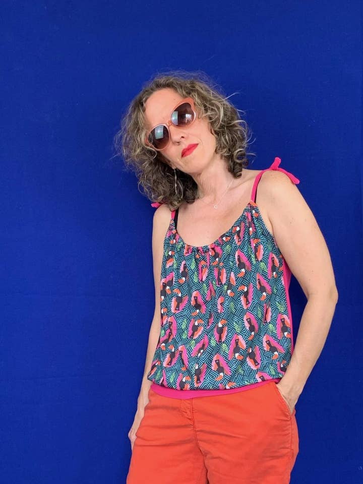 Antonia T-shirt - Print Tucanes for wholesale by La Compiano