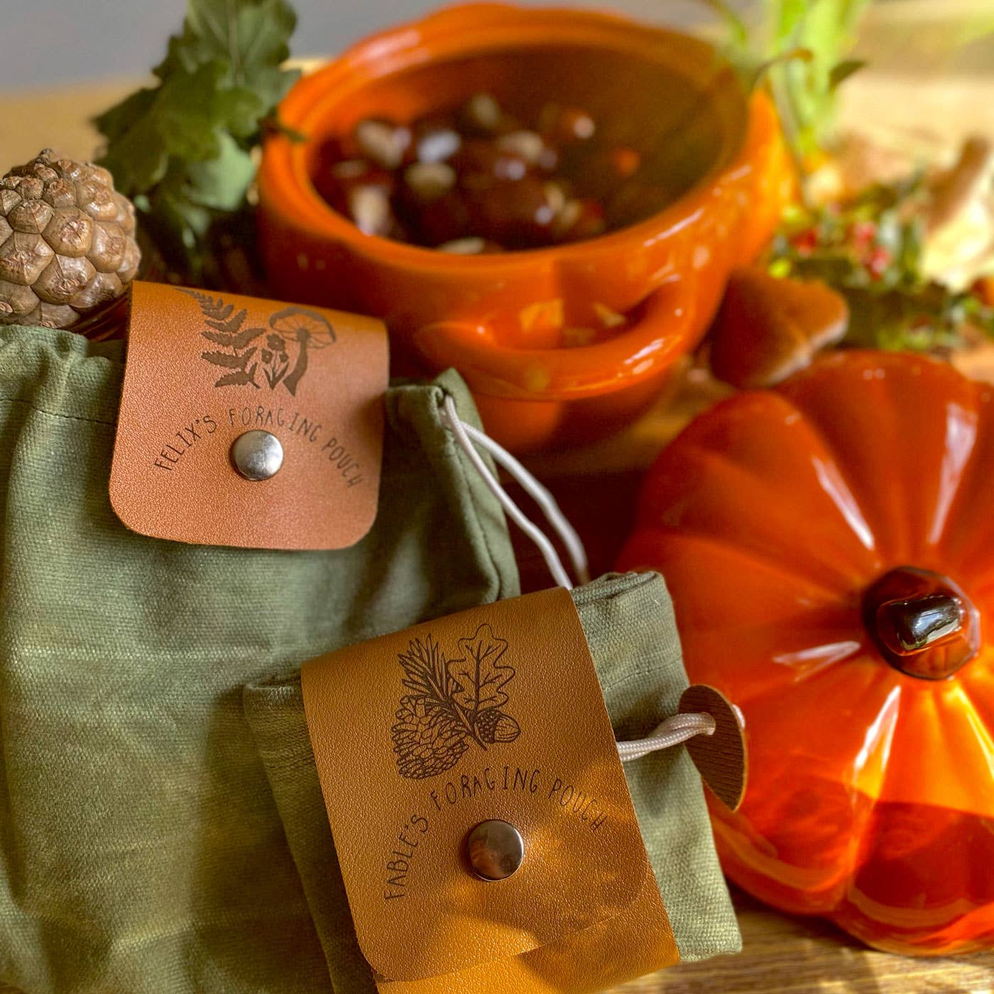 Where The Wildlings Roam - Vente Pochette – femme - Sac bourse vert forêt en toile avec cordon de serrage pour la cueillette5