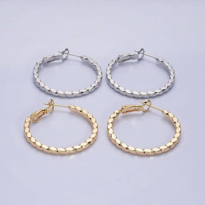 Orecchini a cerchio con cerniera ovale geometrica foderata da 30 mm in oro e argento riempiti in oro 16K | AB1425 AB1426 per la vendita all'ingrosso da parte di Aim Eternal