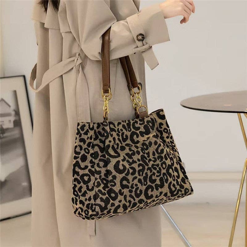 KAKI Borsa a tracolla con stampa leopardata - alla moda e spaziosa in vendita all'ingrosso su Faire1