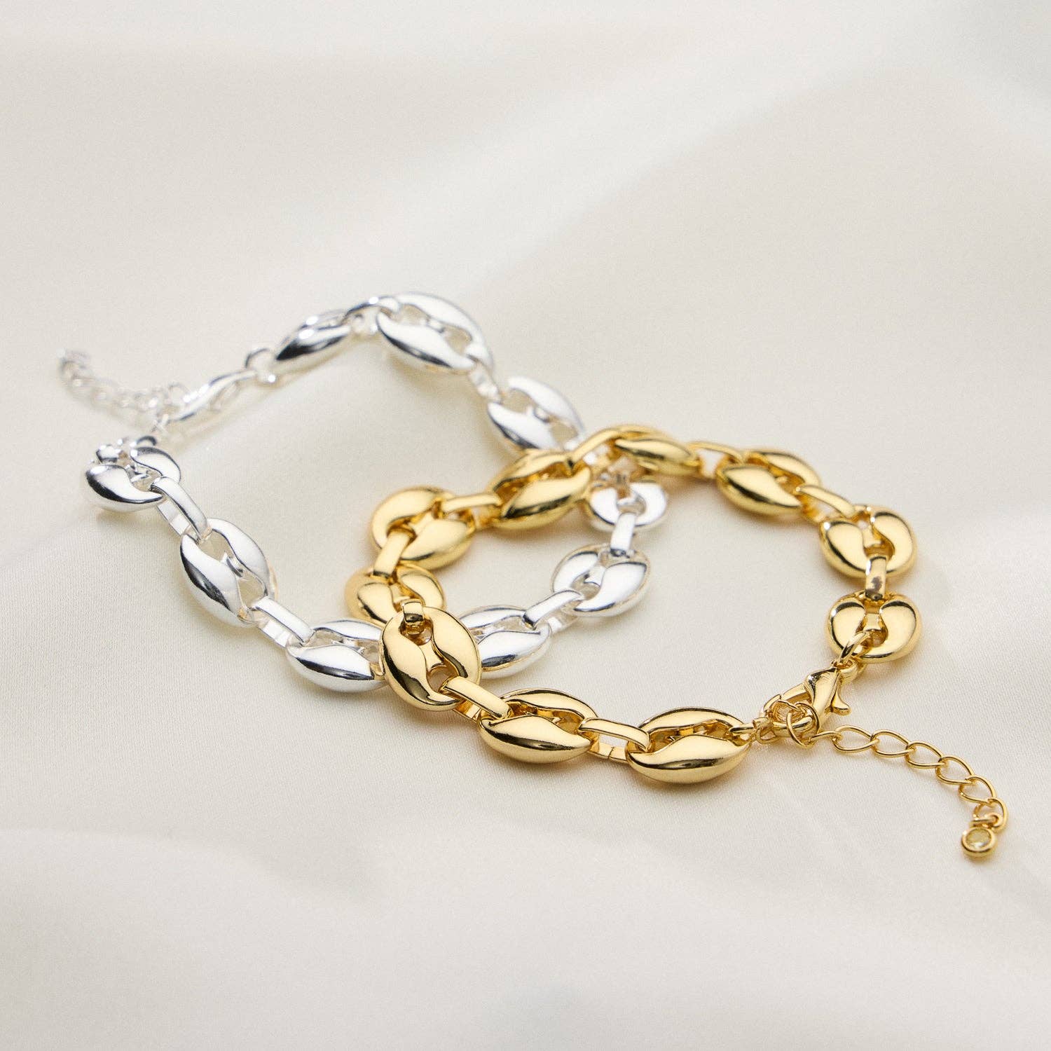 Lilla Haven - Wholesale Link & Chain Bracelet - Adjustable Oval Link Bracelet1