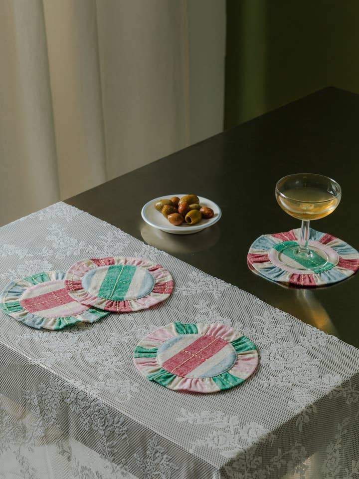 Ruffled Coaster Set for wholesale by Tarta Gelatina