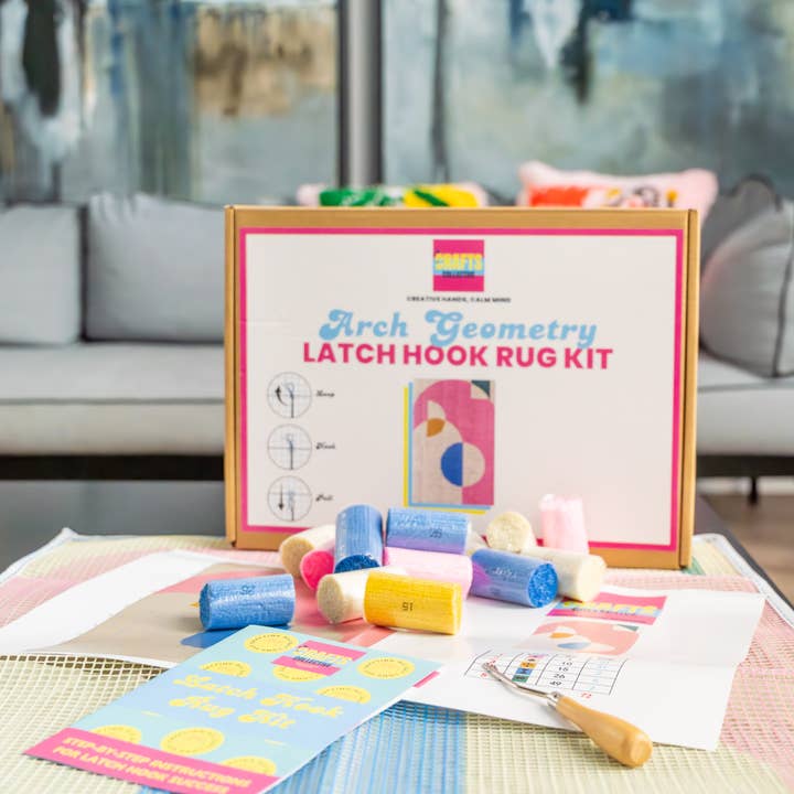 The Crafts Collective - Wholesale DIY Craft Kit - Arch Geometry Latch Hook Rug Kit