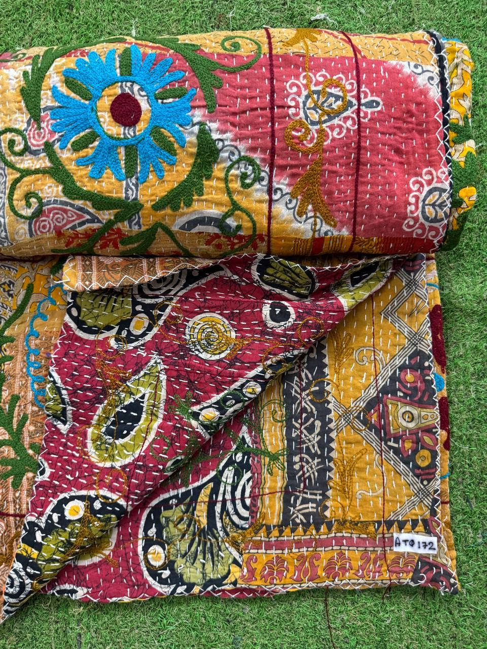 GYPSY STUDIO - Wholesale Quilt - Vintage Patchwork Kantha Quilt Suzani Wall Hanging Tapestry7