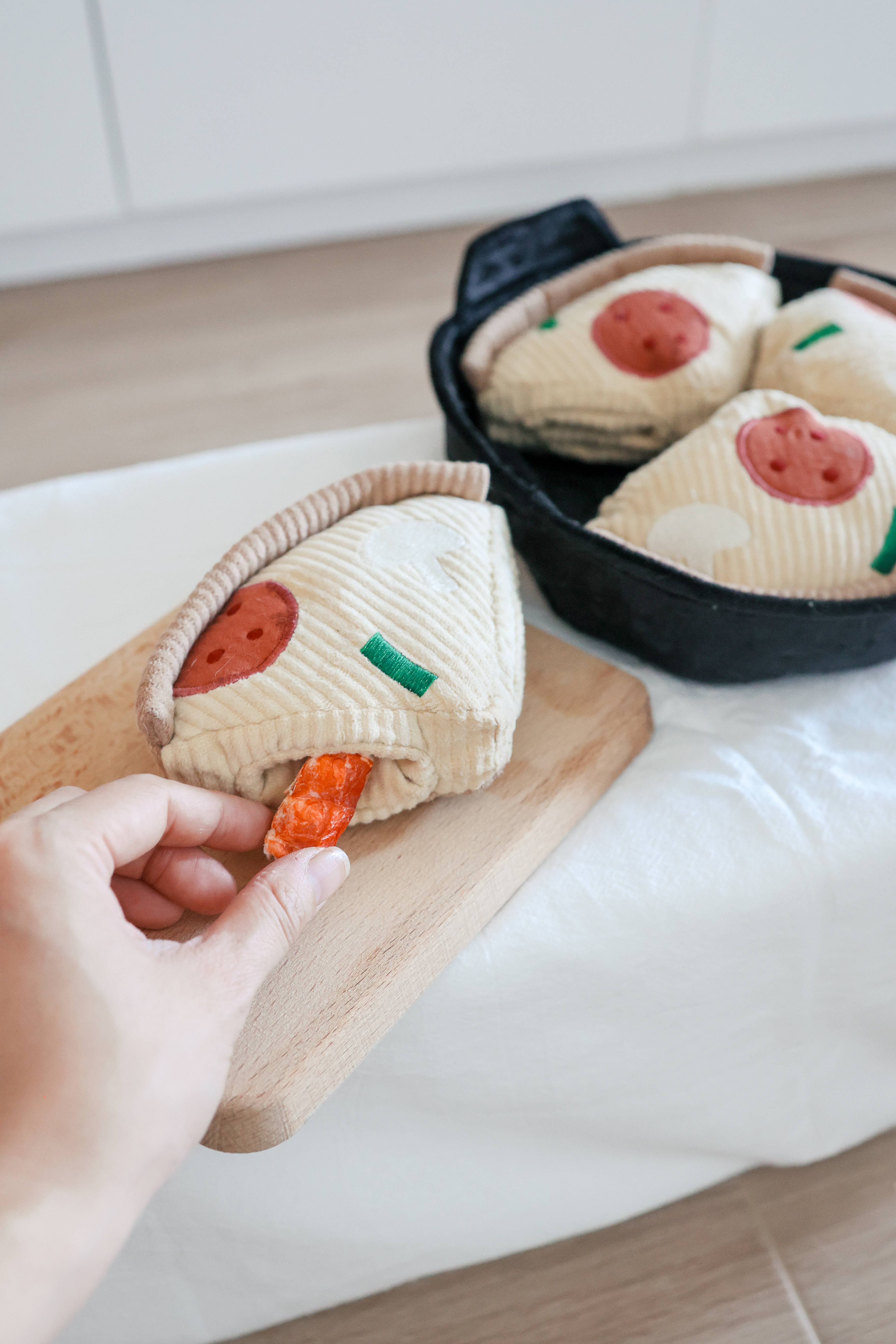 Lambwolf Collective - Wholesale Pet Plush Toy - Dog - DEEP DISH PIZZA//ENRICHMENT DOG TOY6