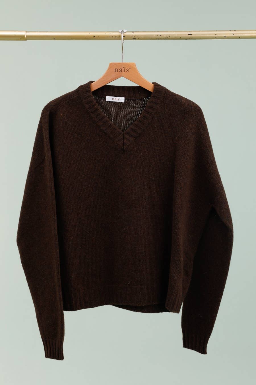 NAÏS PARIS - Wholesale Knit Sweater - Women's - Long-sleeve V-neck sweater 100% superfine merino wool8