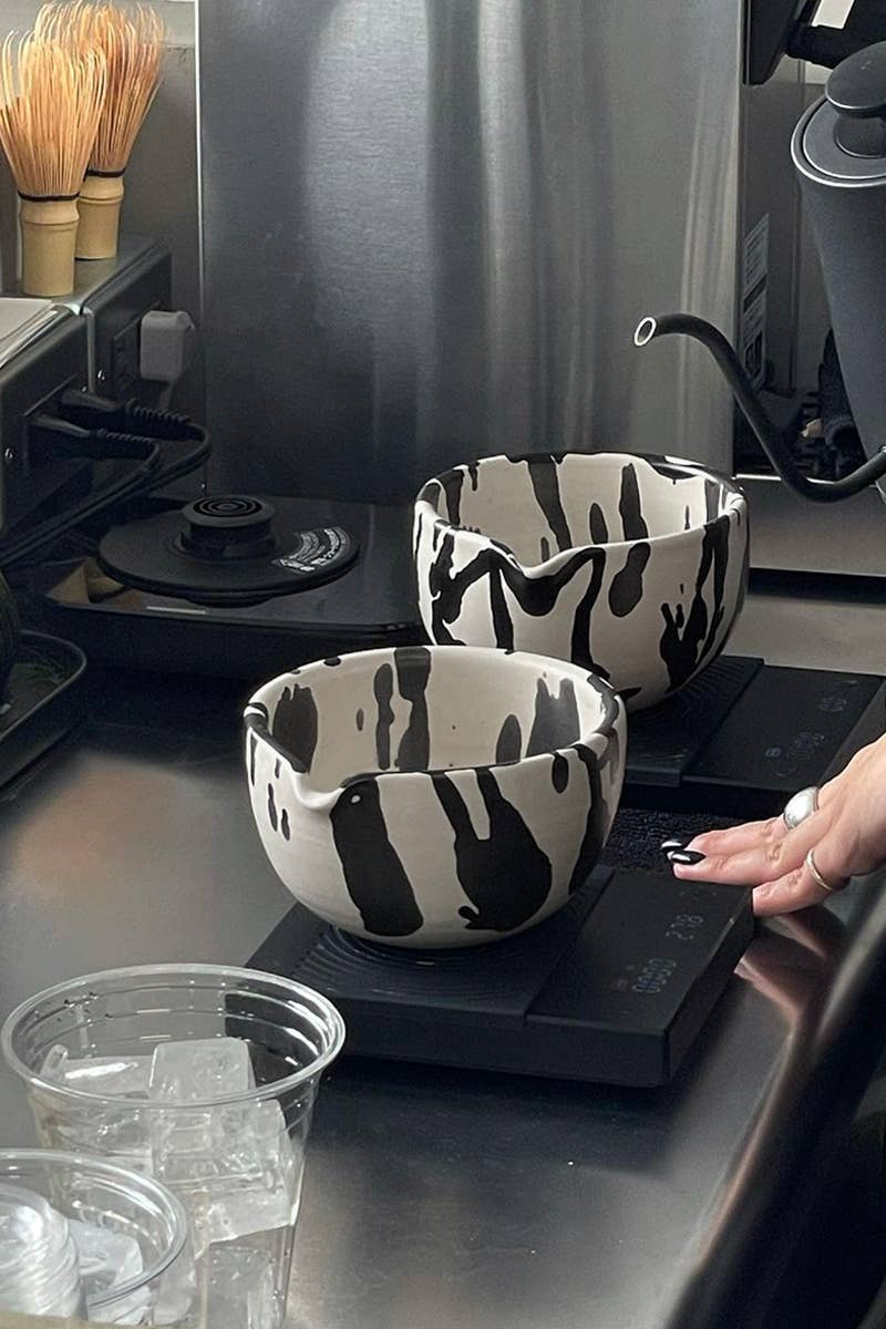 OWO Ceramics - Vente Bol - Bol Chawan en Céramique Artisanale Rock pour Matcha - Noir et Blanc6