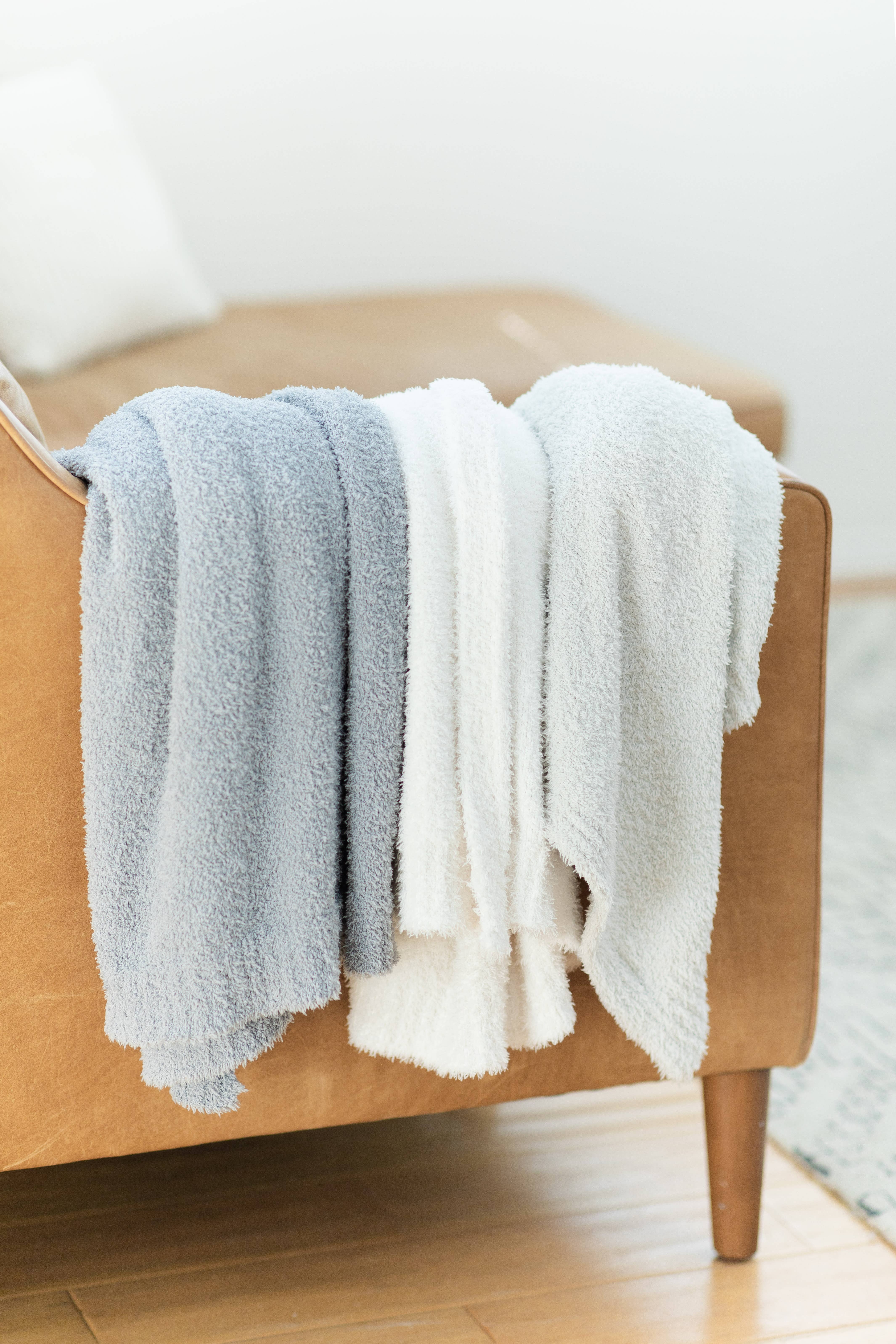 Cozy Threads - Wholesale Throw Blanket - Cozy Threads Bamboo Lightweight Cooling Blanket Throw, Gray7