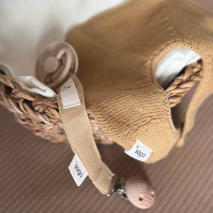 Saga Copenhagen - Wholesale Bib - Baby - Knitted Baby Bib - Organic Cotton - Honey - Adjustable