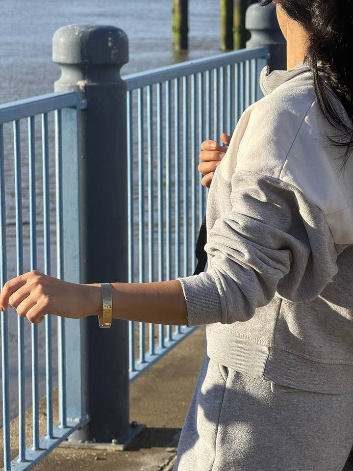 Simple Bangle Bracelet for wholesale by Urbiana