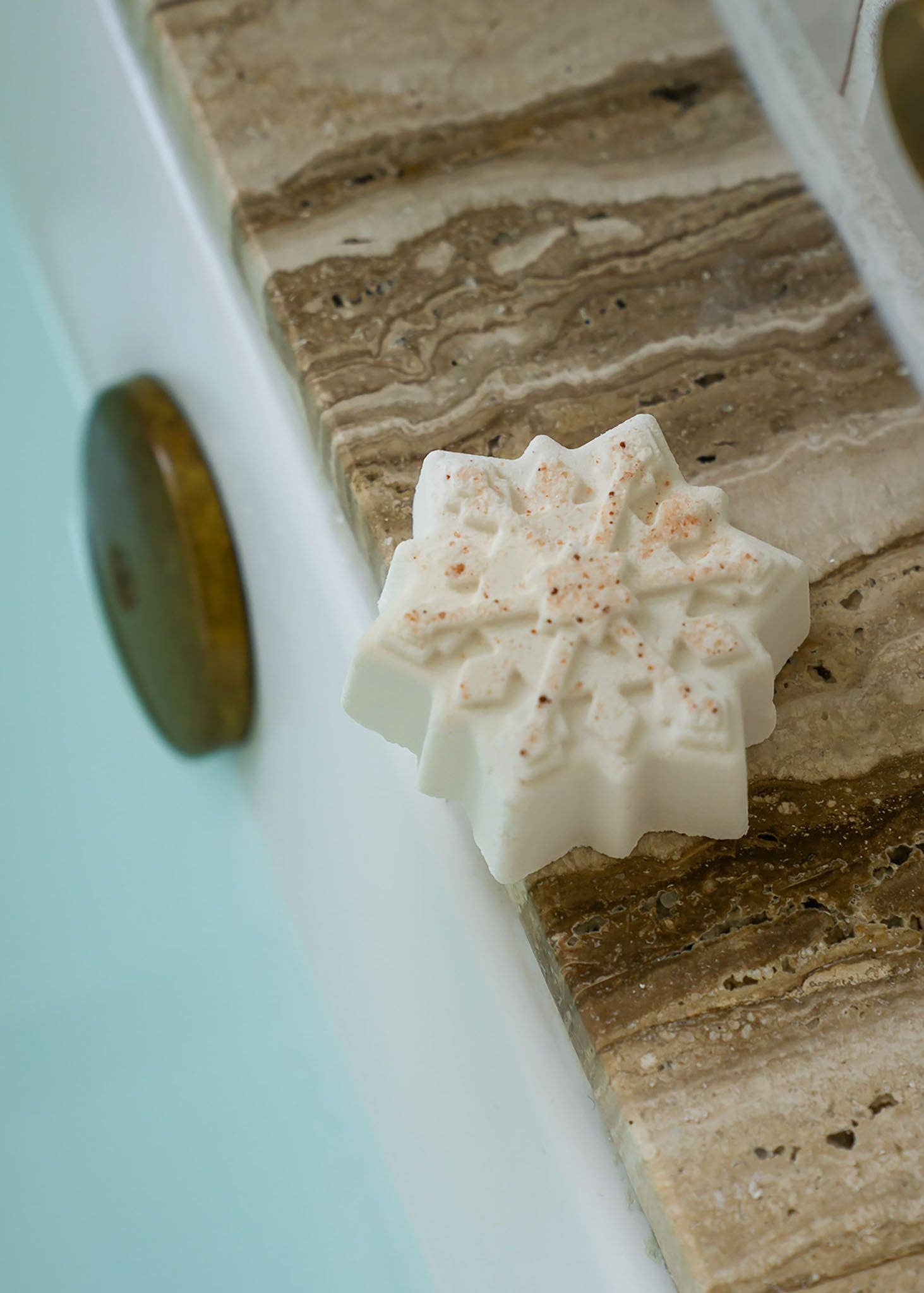 Los Angeles Salt Company – wholesale Bath bomb/fizz – Silent Night Crystal Bath Bomb6