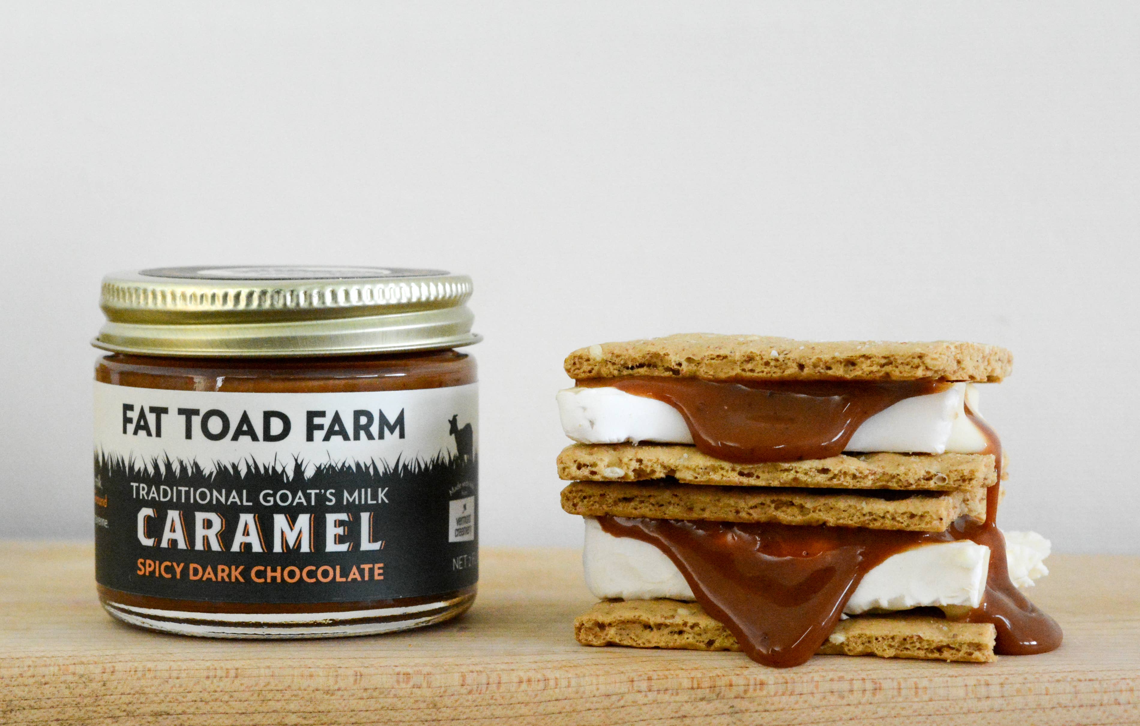 Fat Toad Farm - Vente Sauces caramel - 2oz au chocolat noir épicé au lait de chèvre caramel4
